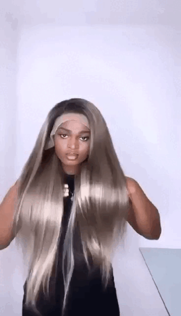 Perruque Colorée M3 - L'Élégance en Couleurs